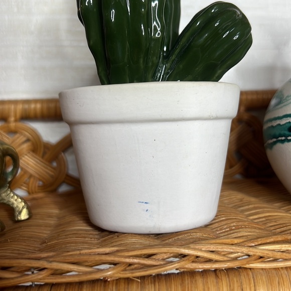 Ceramic hand painted cactus statue - Picture 2 of 11